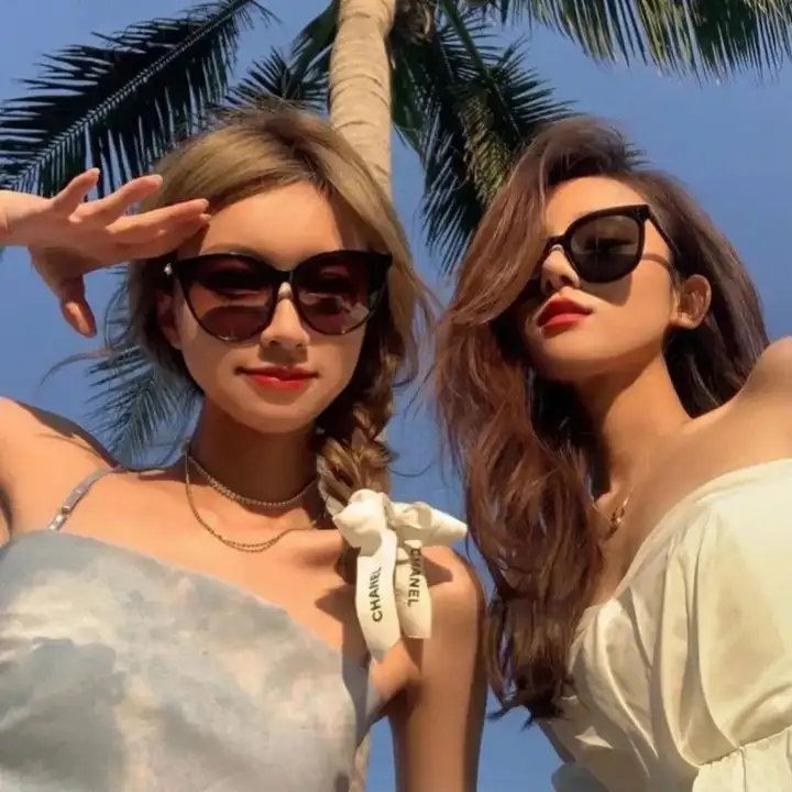 夫人的乖巧都是装的